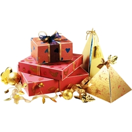 金色礼物盒堆放圣诞节